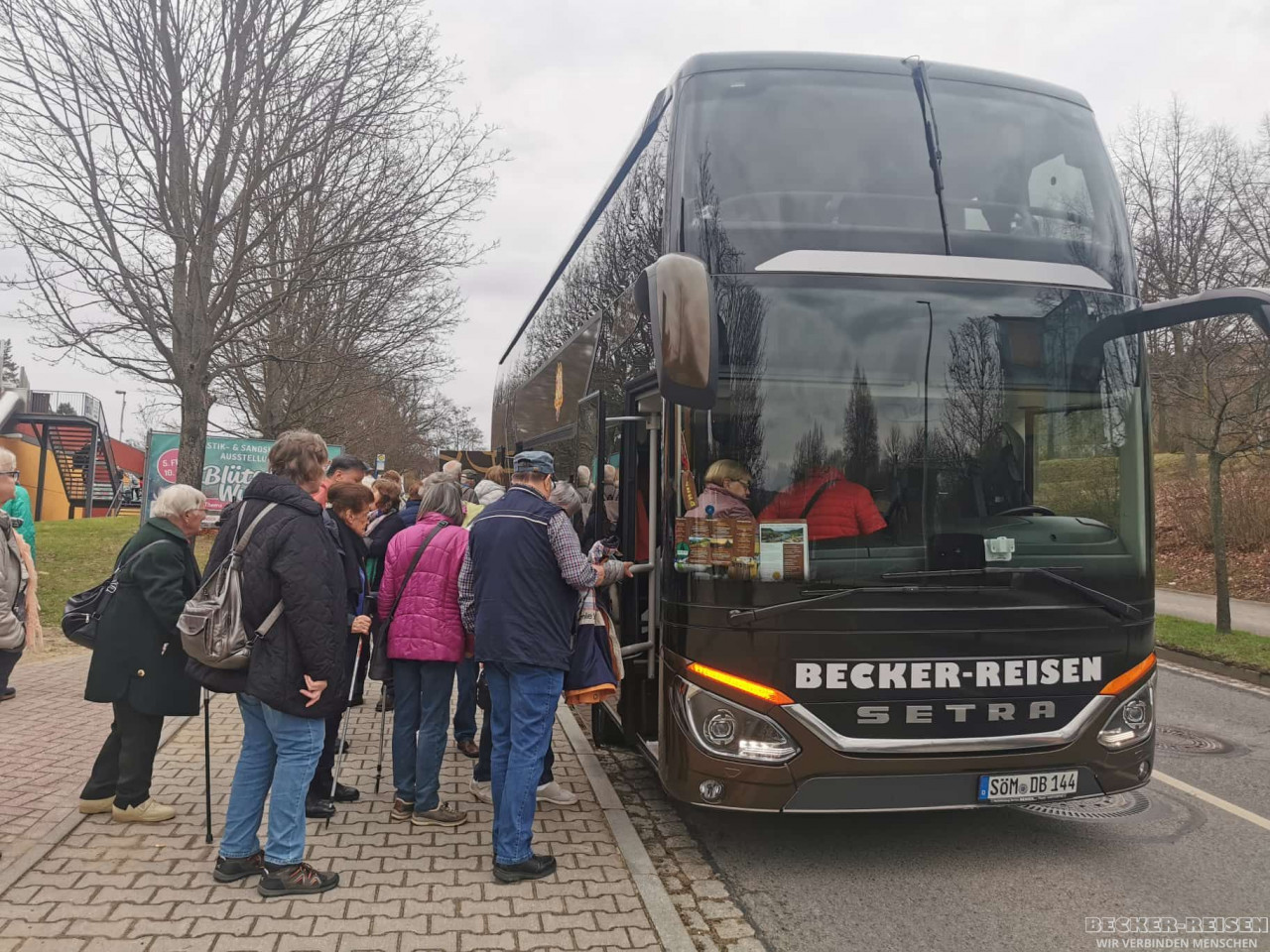 becker-reisen-fahrtinsblaue-tag1