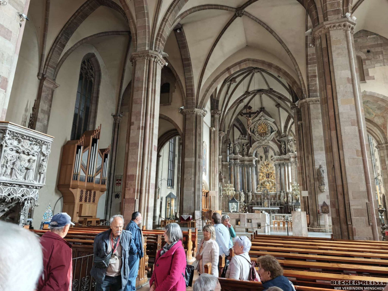 b2ap3_large_bozen-kirche F&uuml;nf Tage S&uuml;dtirol: Dolomitenblicke, Bozen und Sonne am Kalterer See - Reisejournal
