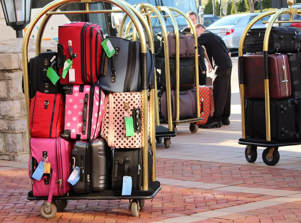 bellman-luggage-cart-g63238d793_1280