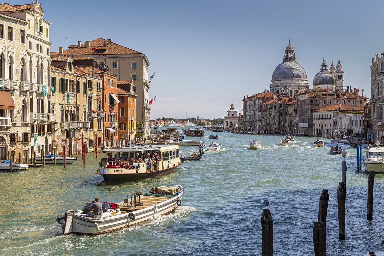 venice-gd6670846c_1280